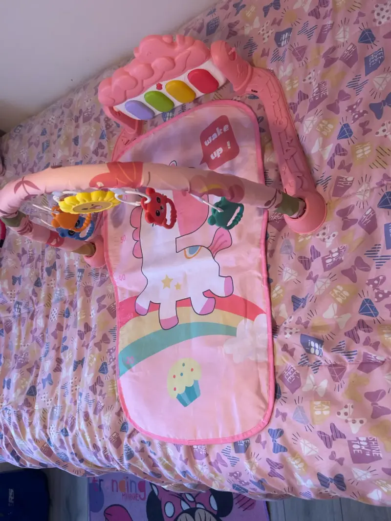 Gimnasio de actividades para bebé con diseño de unicornio - 2