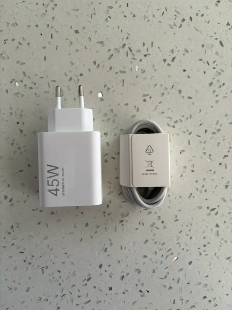 Xiaomi Redmi Note 15 Pro 5G con cargador y funda - 2