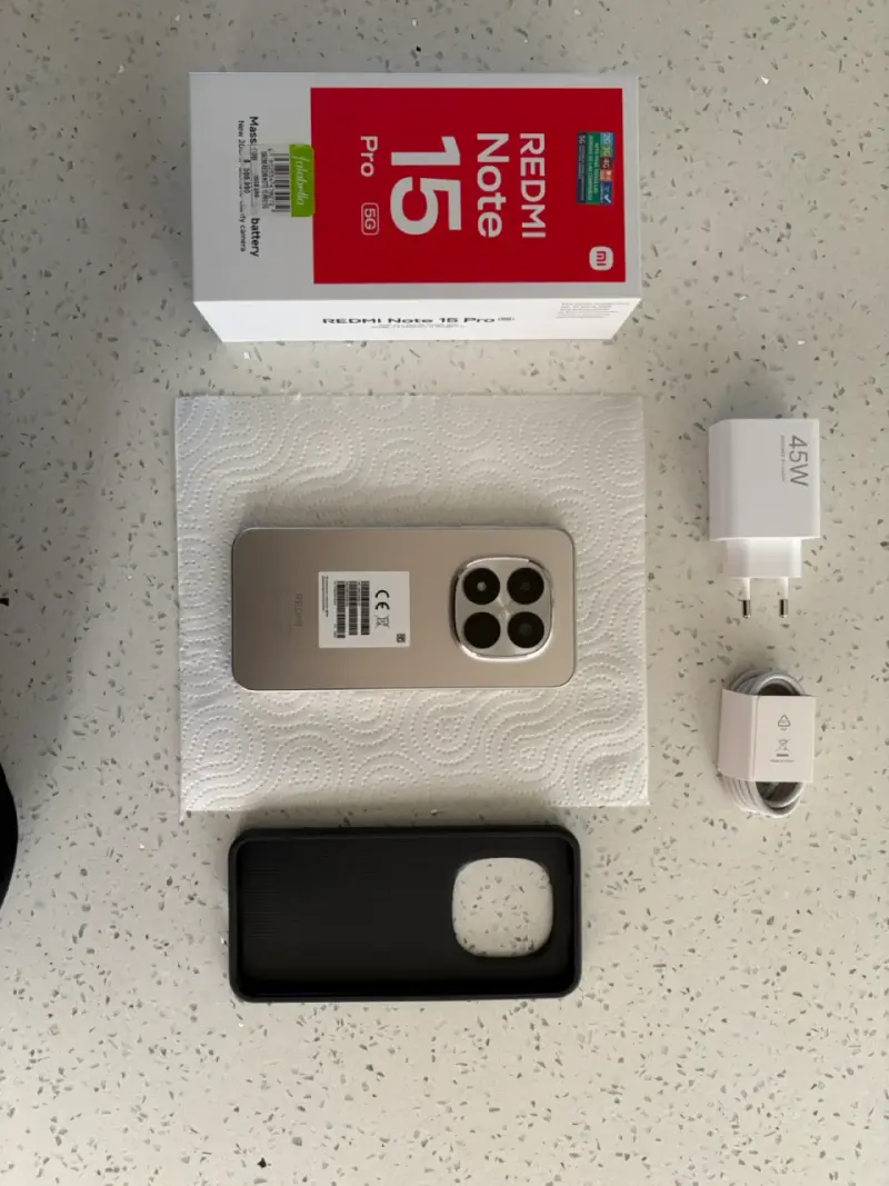 Xiaomi Redmi Note 15 Pro 5G con cargador y funda - 6
