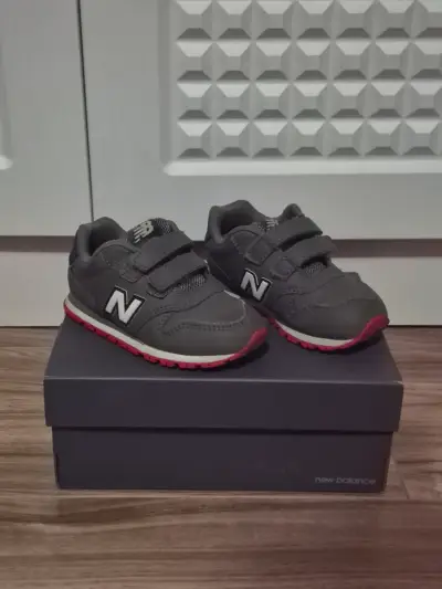 Zapatillas New Balance Niños Gris Talla 7M - miniatura 1