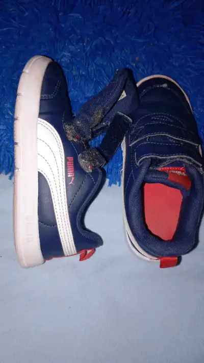 Zapatillas deportivas infantiles Puma azul marino - miniatura 1