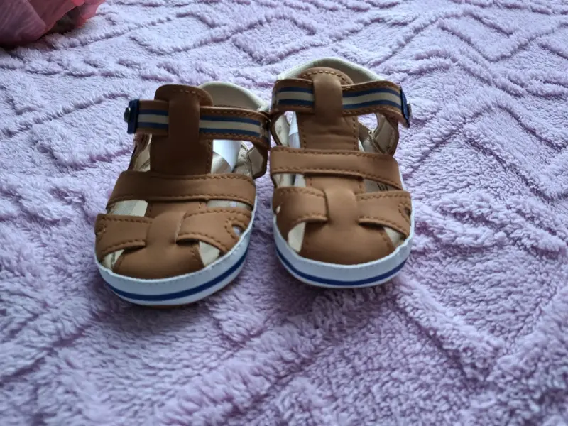 Zapatillas deportivas para niños en varios colores - 5