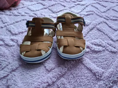 Zapatillas deportivas para niños en varios colores - miniatura 5