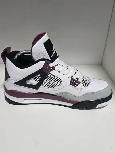 Zapatillas Jordan Retro 4 PSG. - miniatura 3