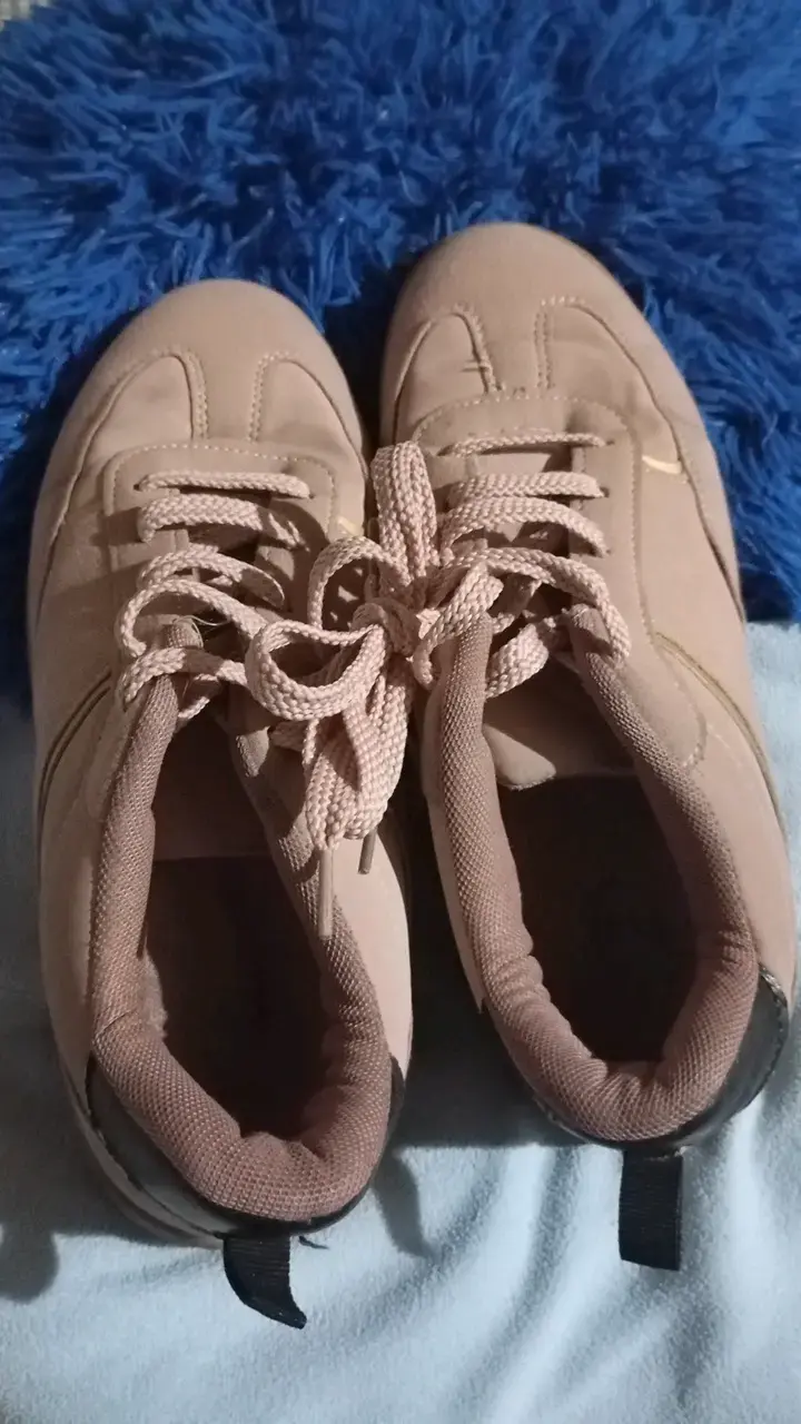 Zapatillas deportivas rosadas para mujer
