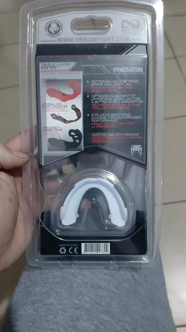 Protector bucal Venum Predator para adultos - 2