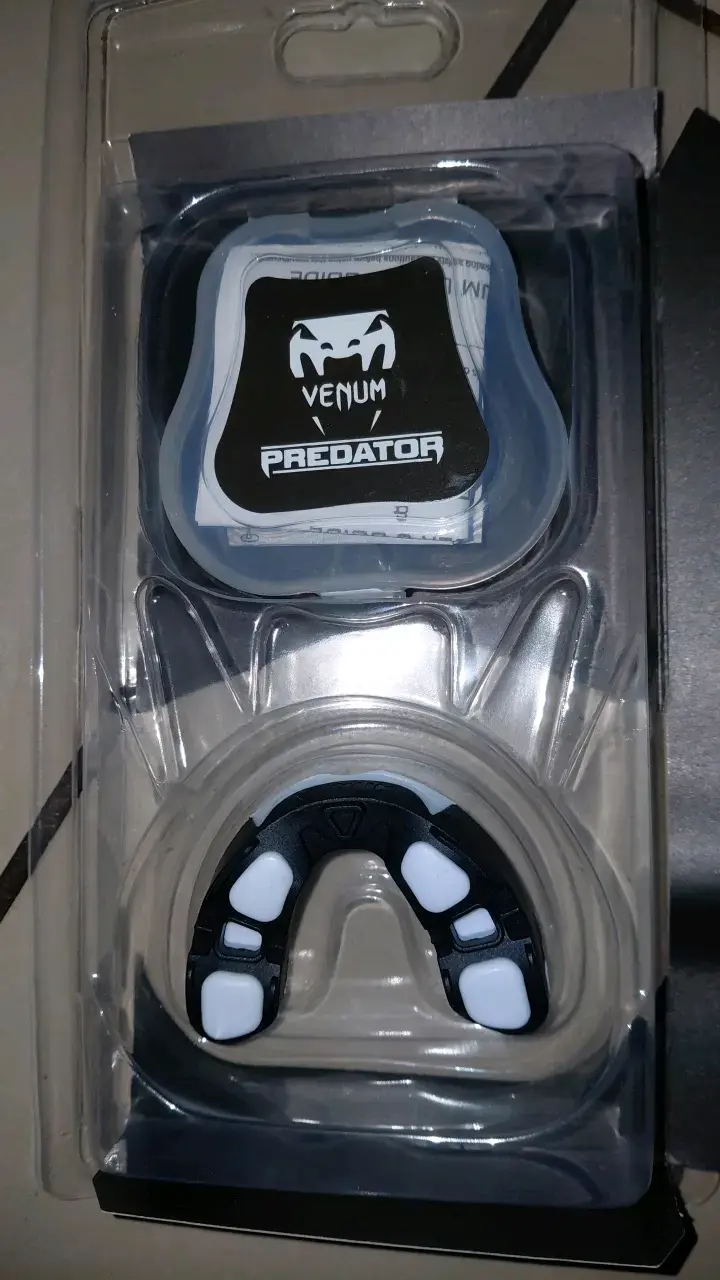 Protector bucal Venum Predator para adultos - 3