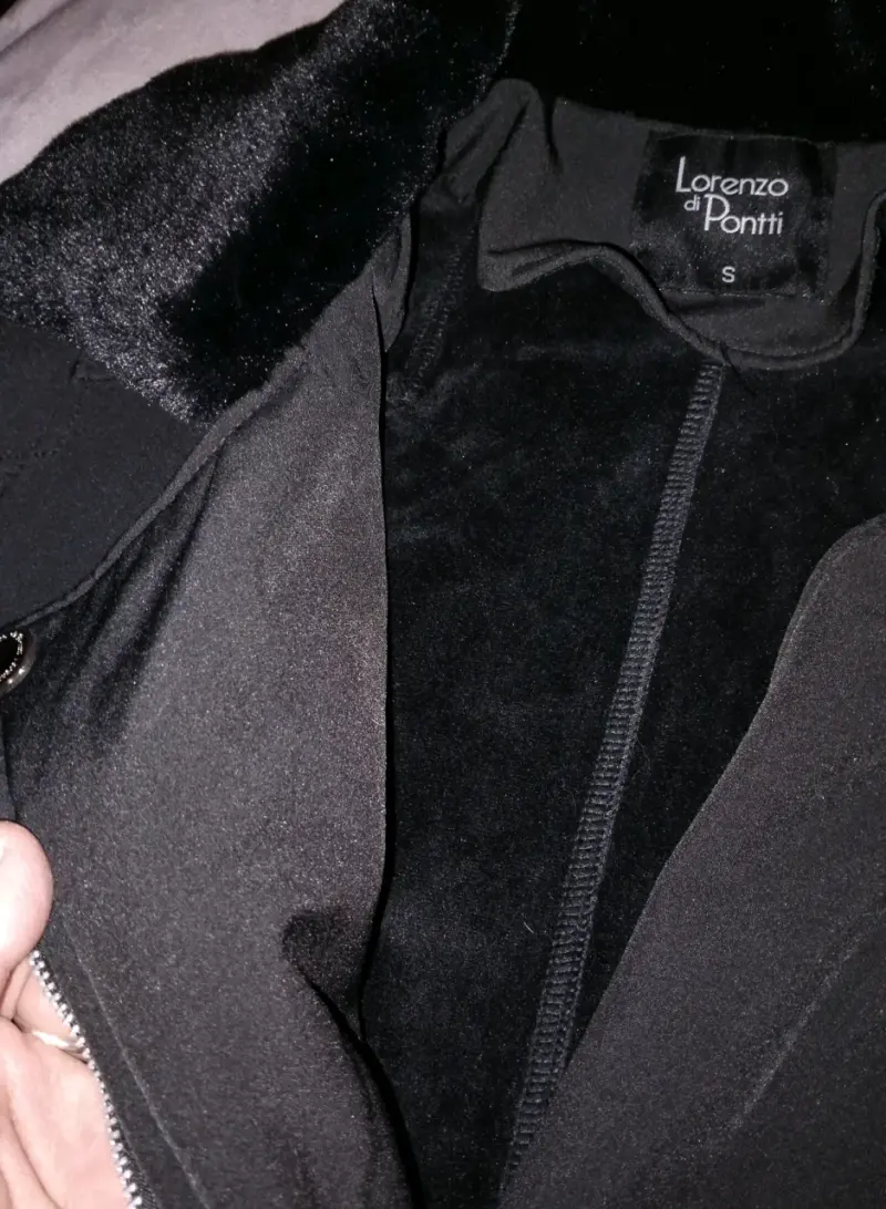 Chaquéta softshell impermeable con cuello de piel - 3