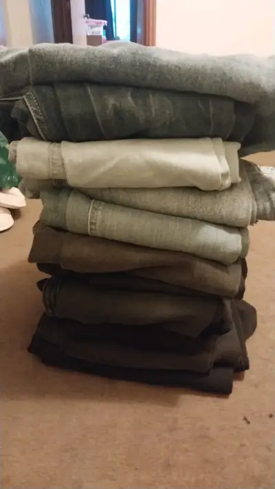 Lote de 15 jeans para mujer, negro y azul T38 y 40 - miniatura 1