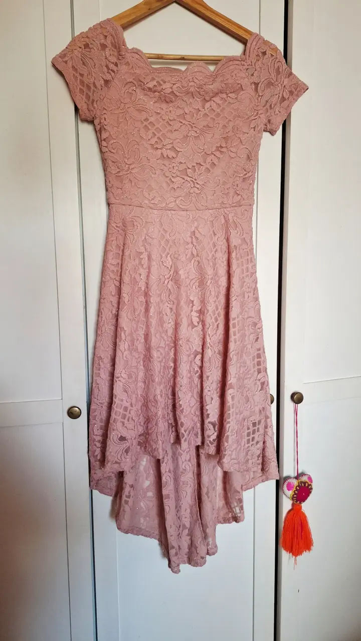 Vestido de encaje rosa elegante - 1
