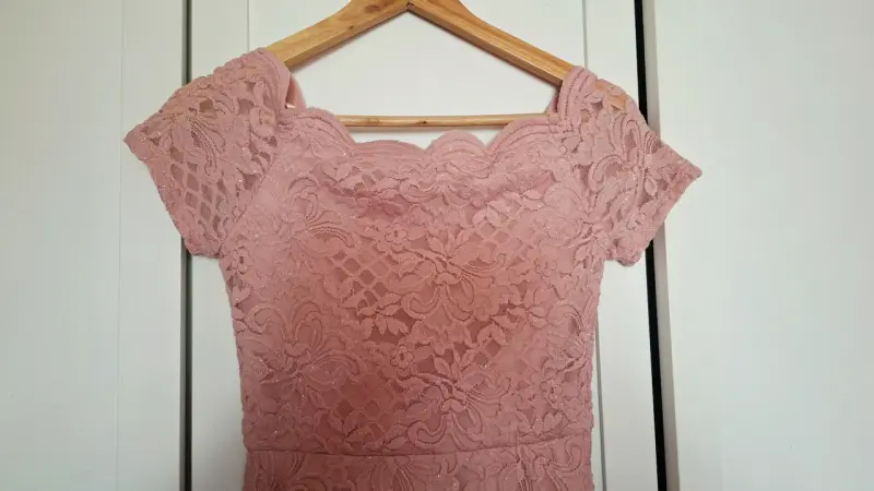 Vestido de encaje rosa elegante - 3