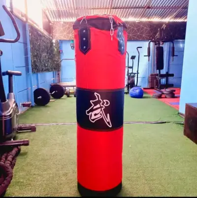 Saco de Boxeo Rojo con Cadena 1.2m - miniatura 1