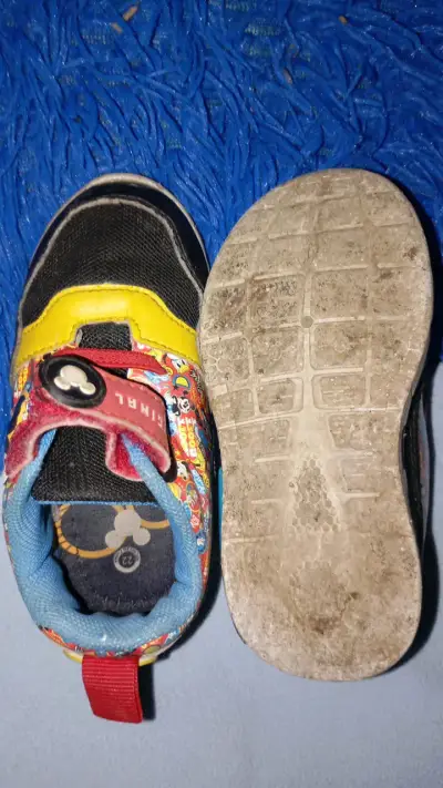 Zapatillas infantiles Mickey Mouse coloridas - miniatura 5