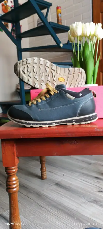 Zapatillas de senderismo verde con suela Vibram - miniatura 1