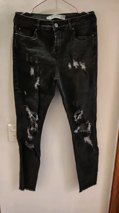 Jeans negros desgastados y rotos Barbados - miniatura 1