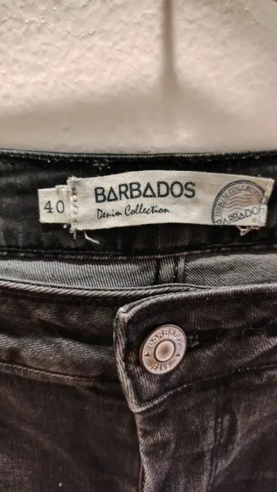 Jeans negros desgastados y rotos Barbados - miniatura 3