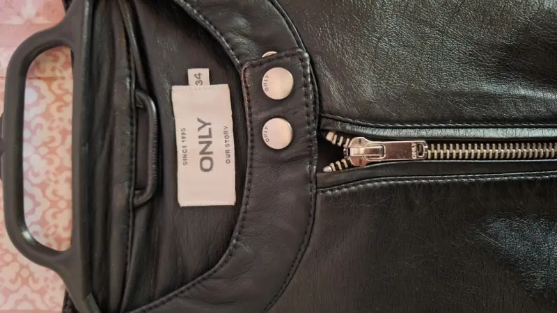 Chaqueta ecocuero negra para mujer Only - 2