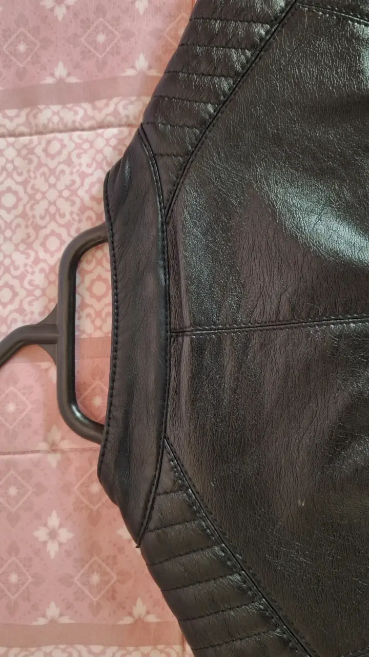 Chaqueta ecocuero negra para mujer Only - 4