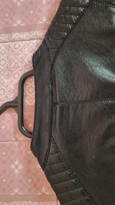 Chaqueta ecocuero negra para mujer Only - miniatura 4