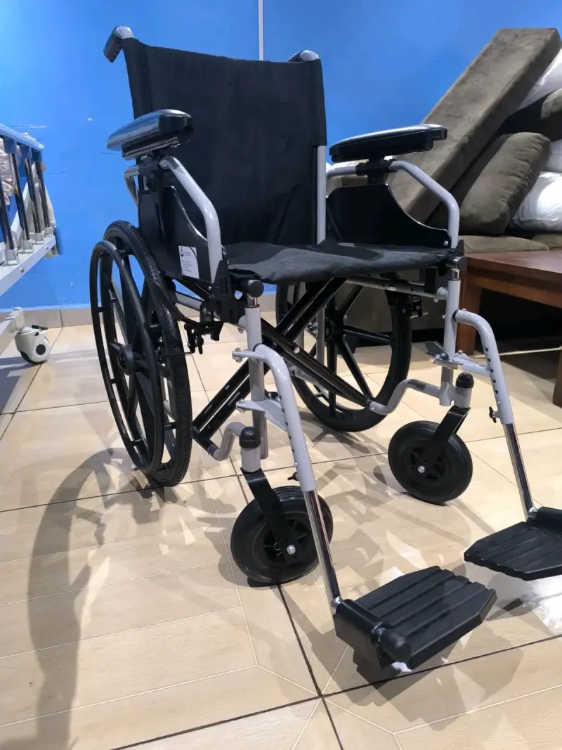 Cama clínica eléctrica con colchón antiescaras - 5