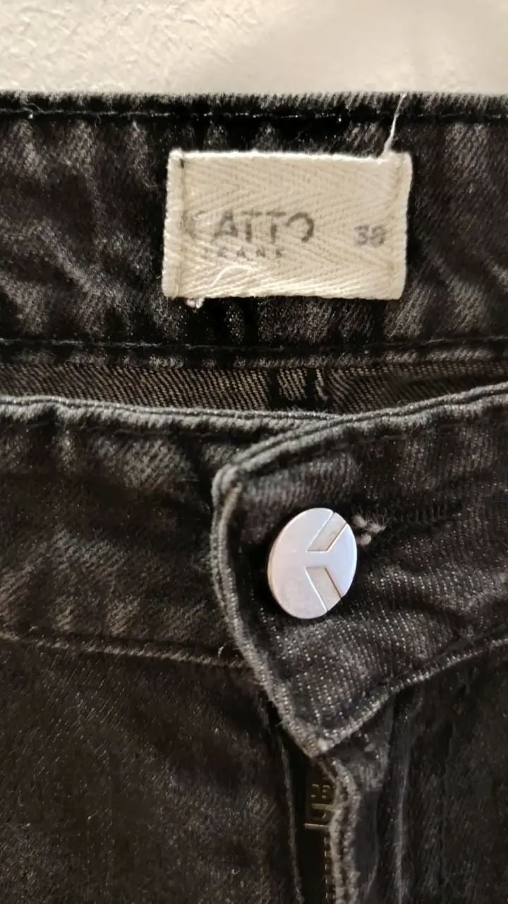 Pantalones anchos negros con diseño - 3