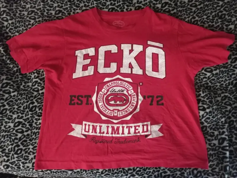 Polera roja Ecko Unlimited estampada