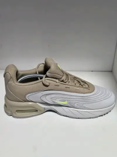 Zapatillas deportivas Nike Air Max beige y gris - miniatura 3