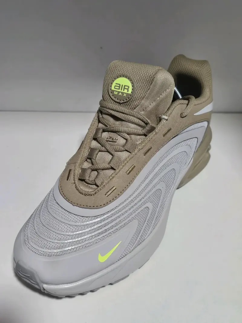 Zapatillas deportivas Nike Air Max beige y gris - 4