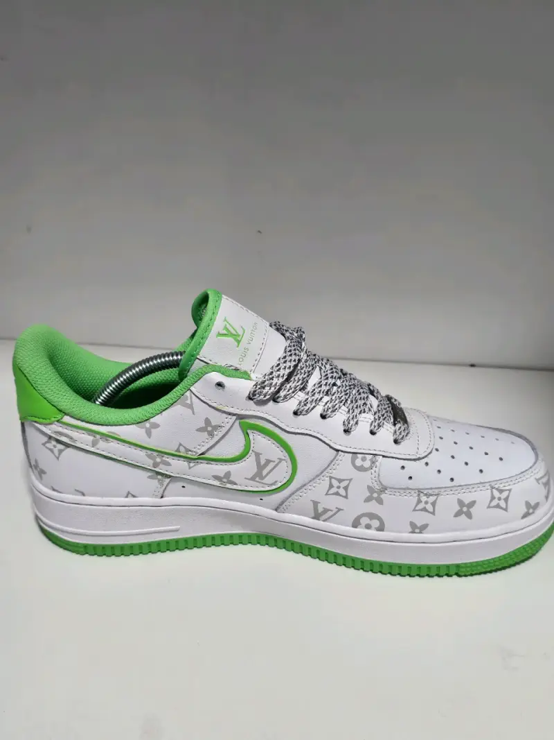 Zapatillas Air Force 1 Louis Vuitton. - 3