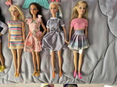 Lote de Barbies - miniatura 5