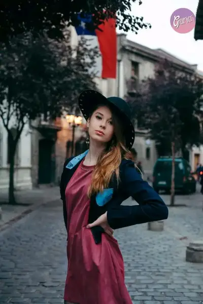 Vestido burdeos - miniatura 2