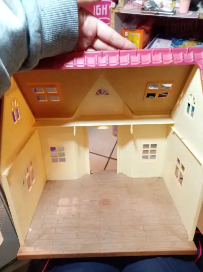 Casa de muñecas de sylvanian - miniatura 4