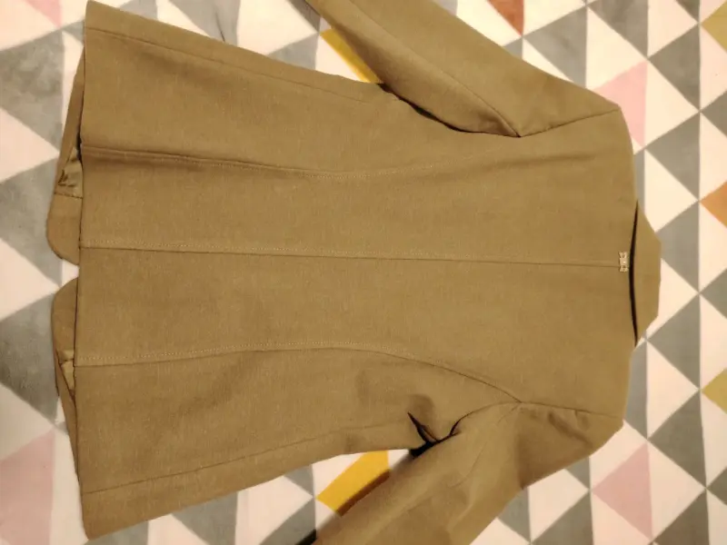 Blazer talla 42 Liola  con detalles metálicos - 3