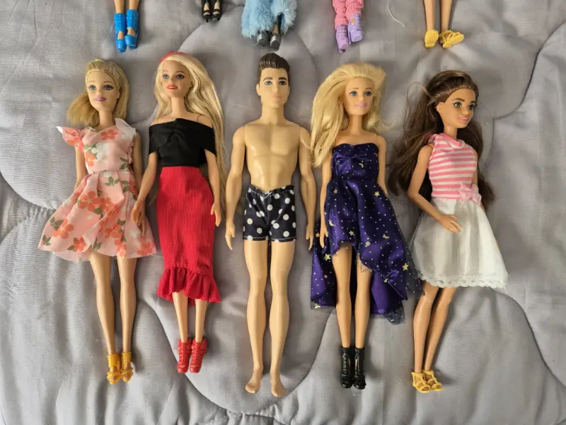 Lote de 10 muñeca Barbies - 2