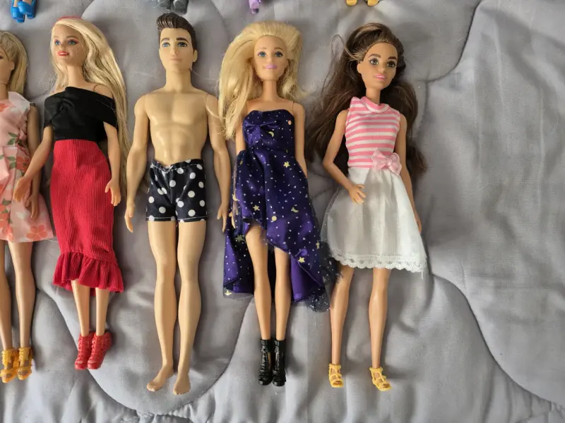 Lote de 10 muñeca Barbies - 5