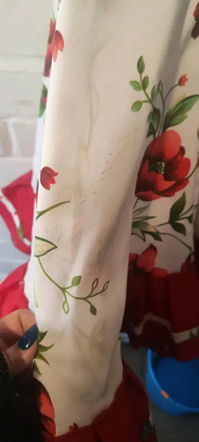 Vestido folclórico rojo con estampado floral - miniatura 3