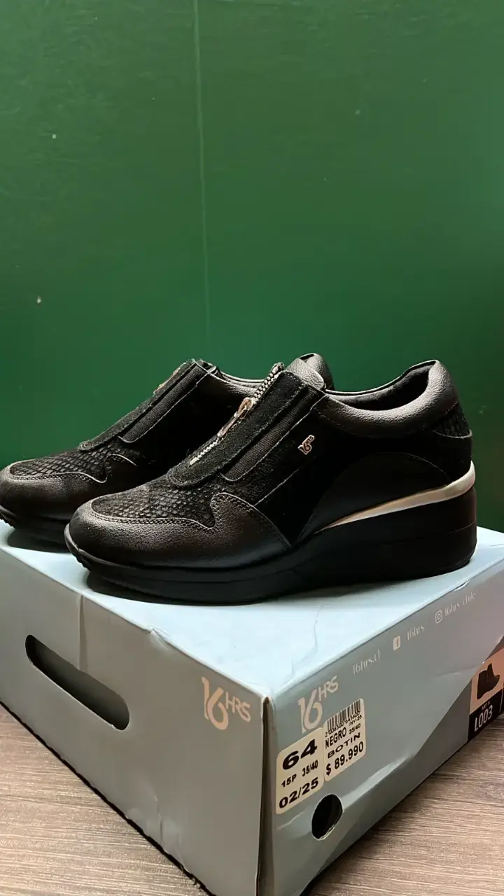 Zapatos negros de cuero 16 Hrs con plataforma