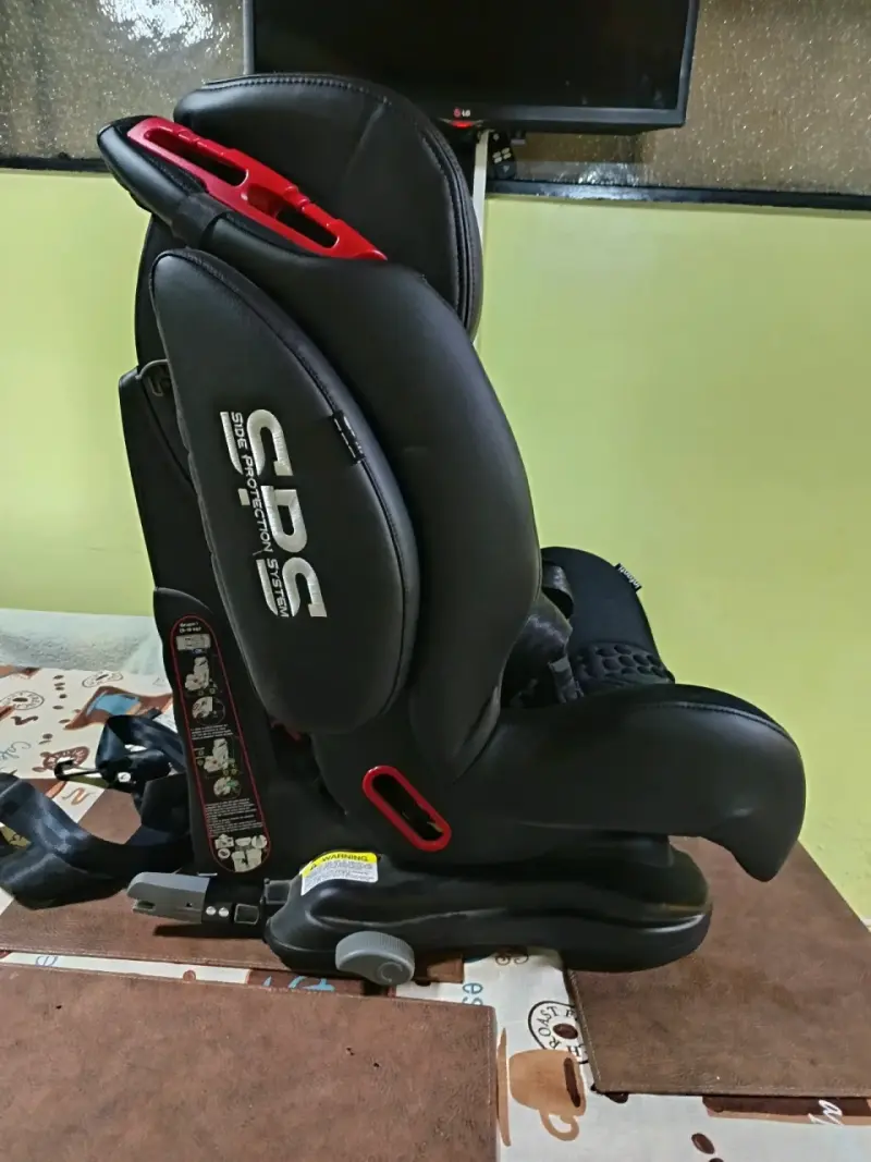 Silla de Auto Infanti Negra con Sistema Isofix - 2