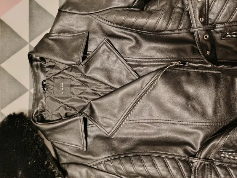 Chaqueta de  negra con cuello de piel  desmontable - 4