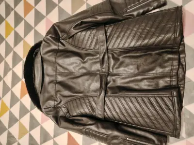 Chaqueta de  negra con cuello de piel  desmontable - miniatura 5