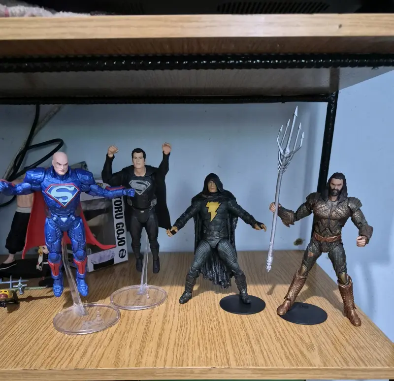 Figuras de acción de superhéroes DC - 2