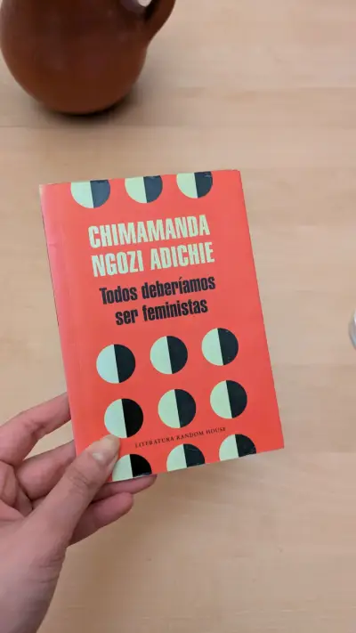 Libro 'Todos deberíamos ser feministas' - miniatura 1