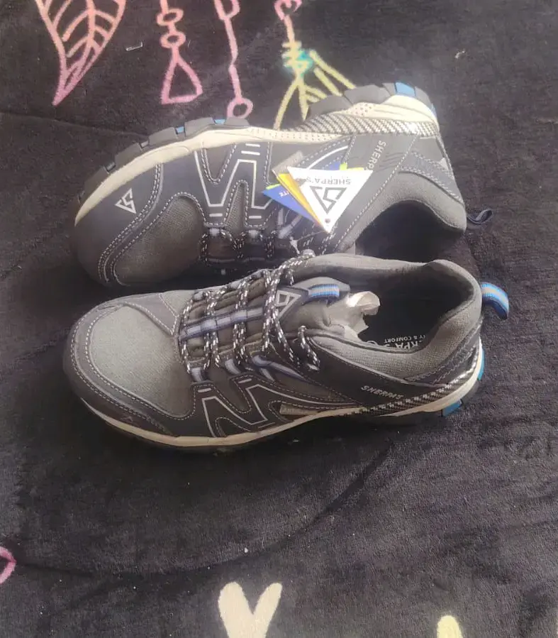 Zapatillas de trekking Sherpa gris para hombre