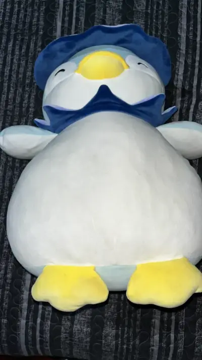 Peluche Pingüino Miniso con Sombrero Azul - miniatura 2
