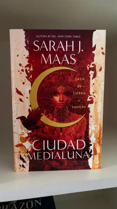 Libro 'Ciudad Medialuna' de Sarah J. Maas - miniatura 1