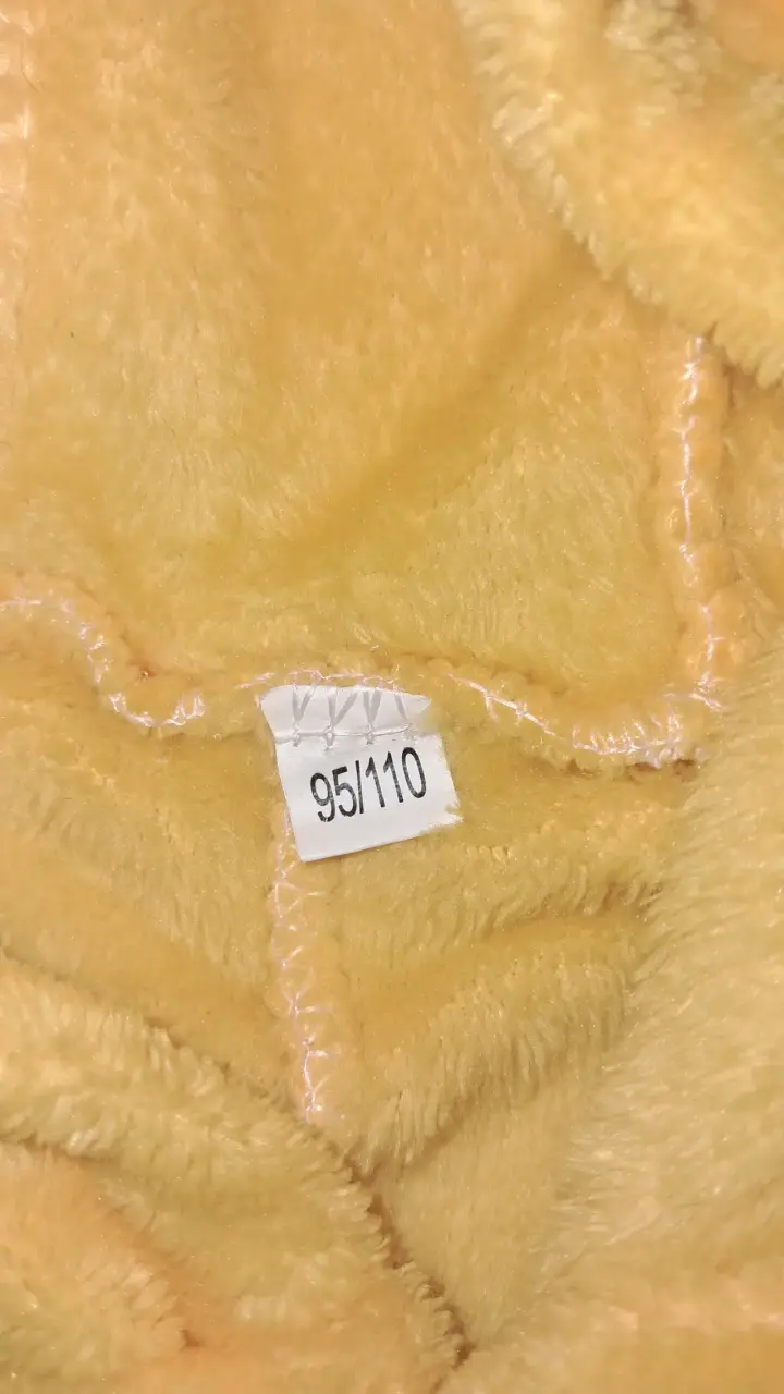 Pijama de Pikachu c/capucha - 4