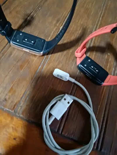 Smartwatch de actividad física con cargador - miniatura 3