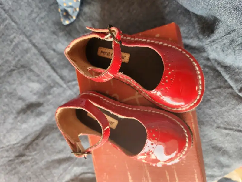 Zapatos de charol rojo para niña Petit Cheval - 3