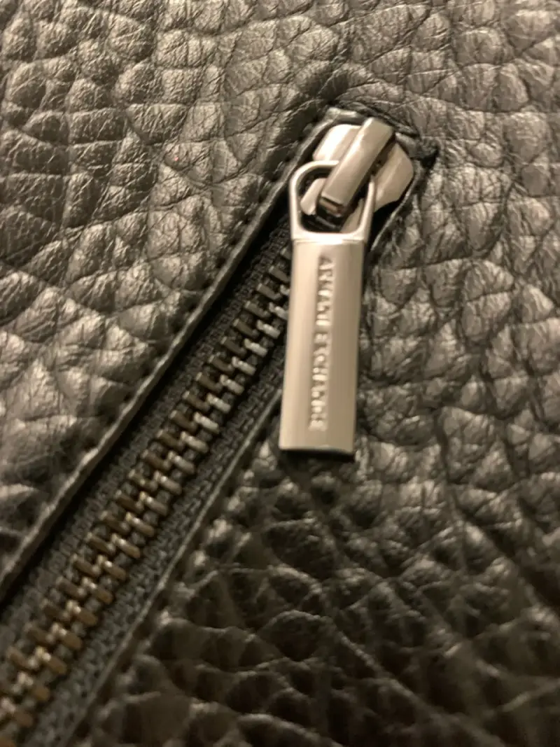 Chaqueta de cuero negra Armani Exchange con diseño New York City - 6