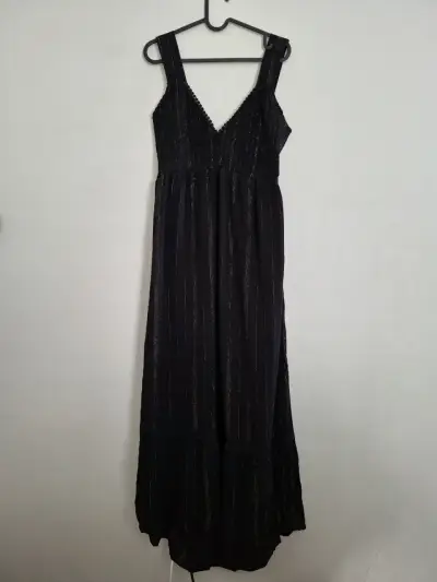 Vestido largo negro con tirantes - miniatura 1
